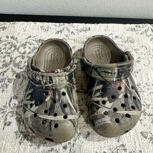Toddler’s Crocs